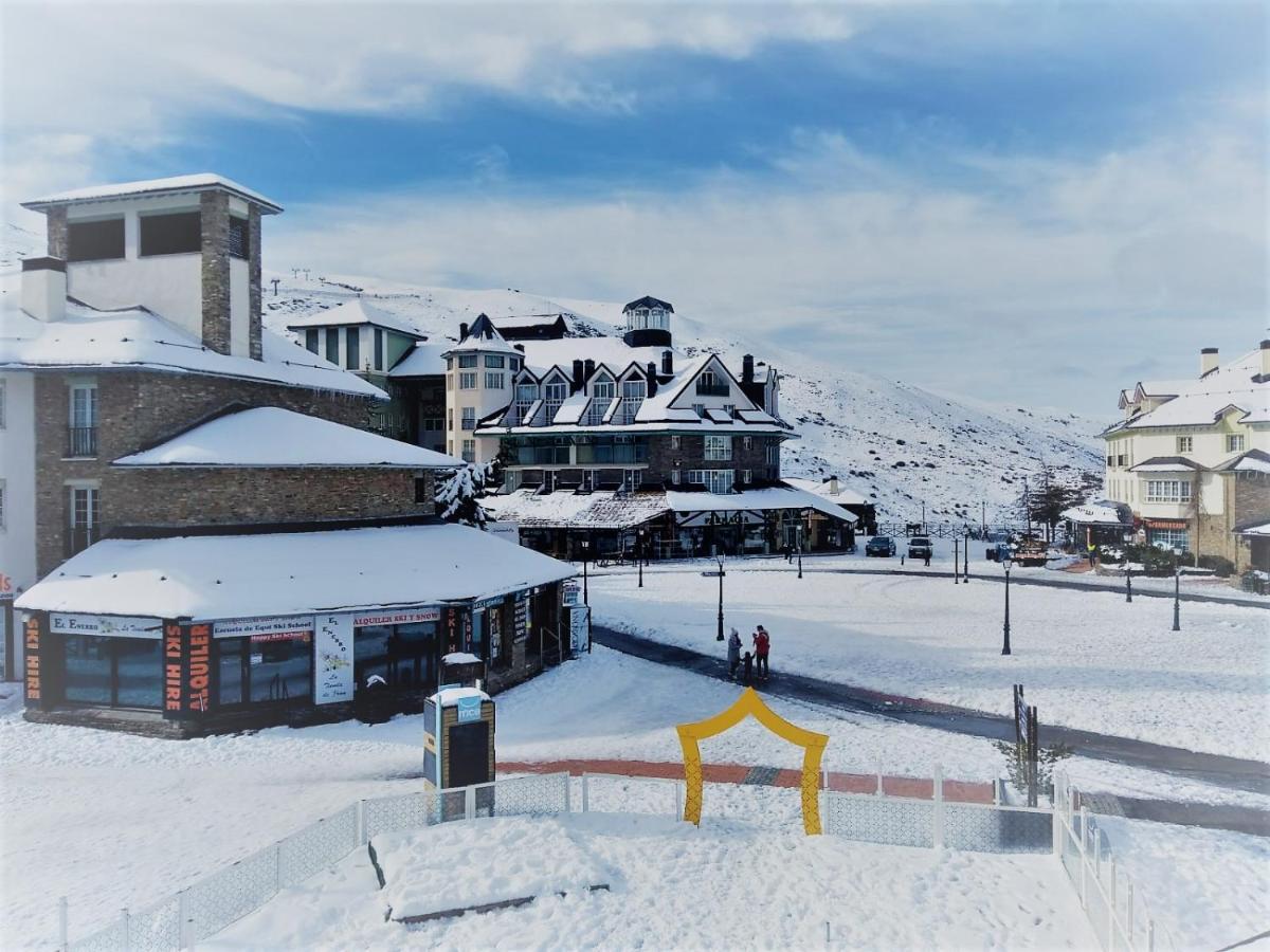 Todosierranevada Zona Baja -Plaza Principal-Junto A Los Telecabinas Sierra Nevada Exterior foto